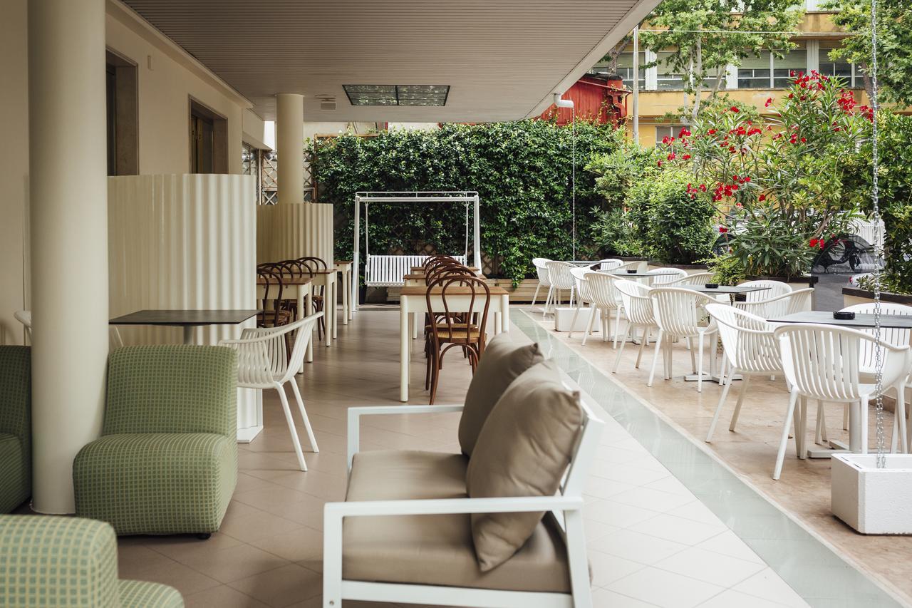 Hotel Montecarlo Rimini Exteriör bild